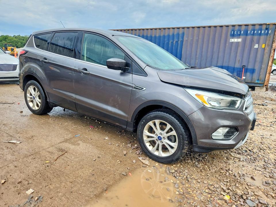 Photo 4 from auction – 2017 FORD ESCAPE with VIN 1FMCU0GD8HUB37813