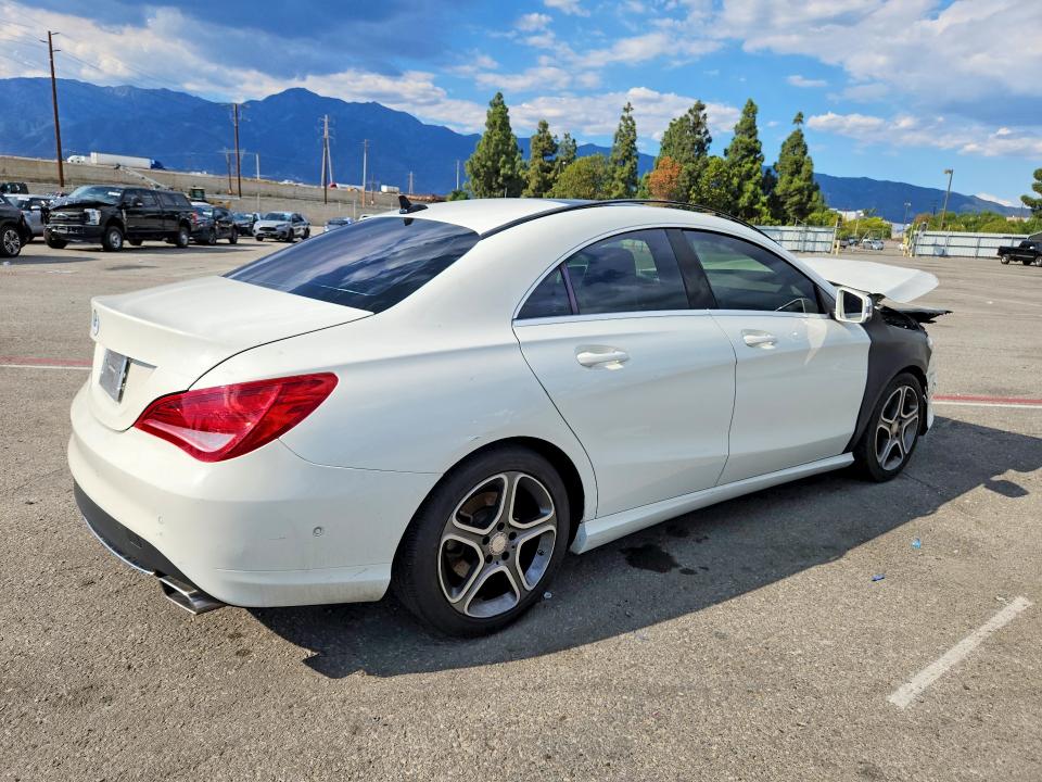 Photo 3 from auction – 2014 MERCEDES-BENZ CLA with VIN WDDSJ4EBXEN031439