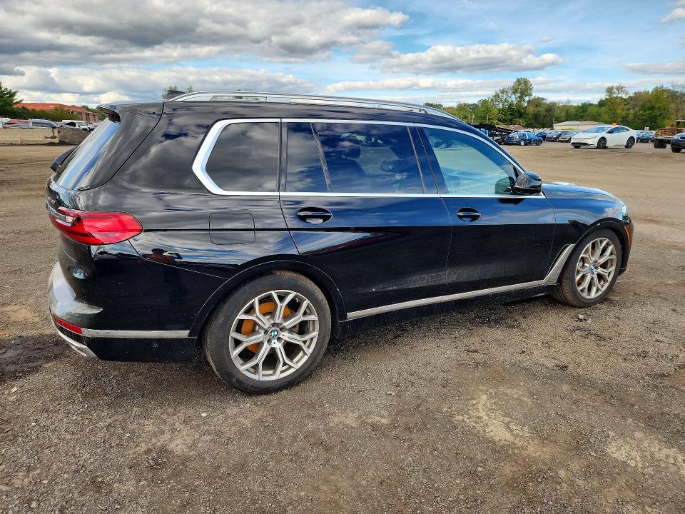 Zdjęcie 3 z aukcji – 2022 BMW X7 z VIN 5UXCW2C07N9M34792