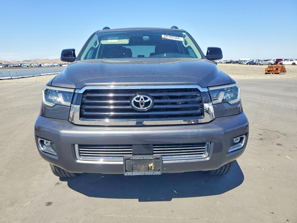 Photo 5 from auction – 2018 TOYOTA SEQUOIA with VIN 5TDBY5G18JS158520