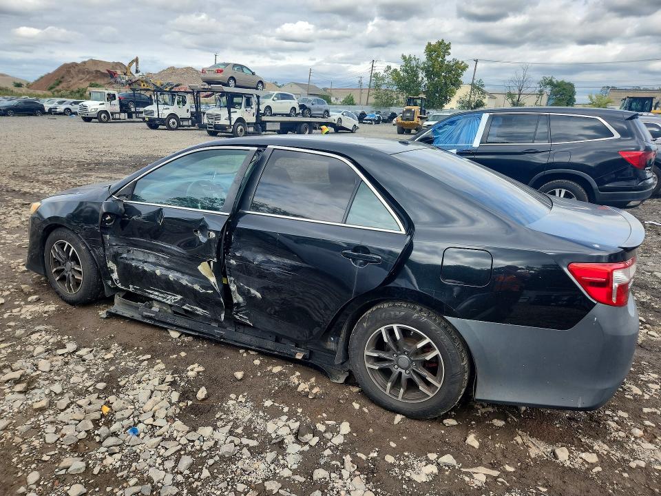 Снимка 2 от търг – 2012 TOYOTA CAMRY с VIN 4T1BF1FK5CU157618