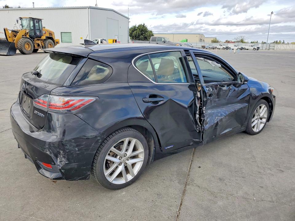 Zdjęcie 3 z aukcji – 2015 LEXUS CT z VIN JTHKD5BH7F2237920