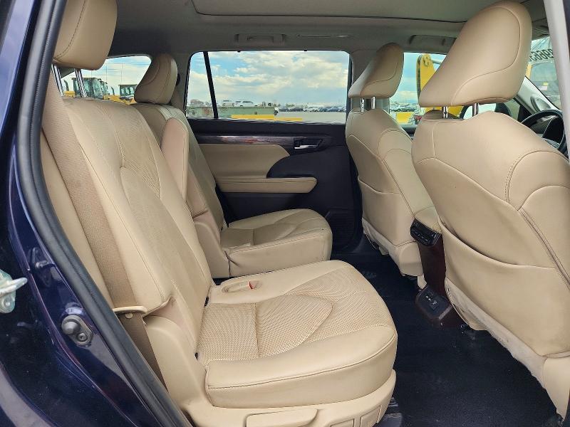 Photo 11 from auction – 2020 TOYOTA HIGHLANDER with VIN 5TDEBRCH9LS012607