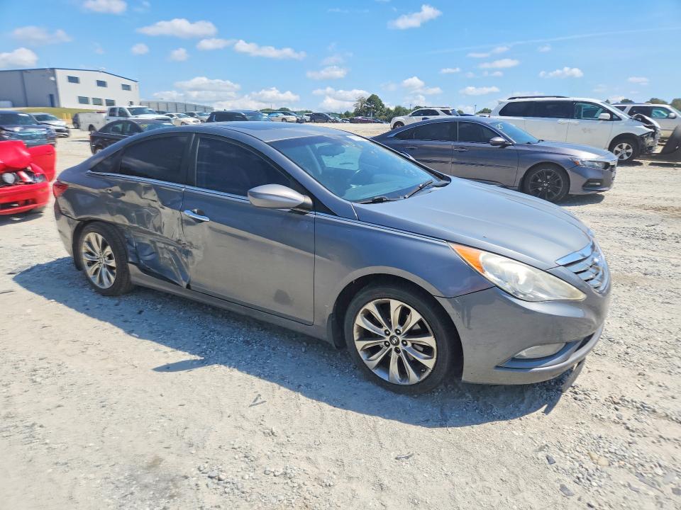 Photo 4 from auction – 2012 HYUNDAI SONATA with VIN 5NPEC4AC1CH399361