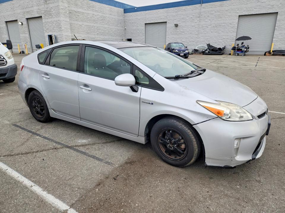 Photo 4 from auction – 2013 TOYOTA PRIUS with VIN JTDKN3DU1D5652272