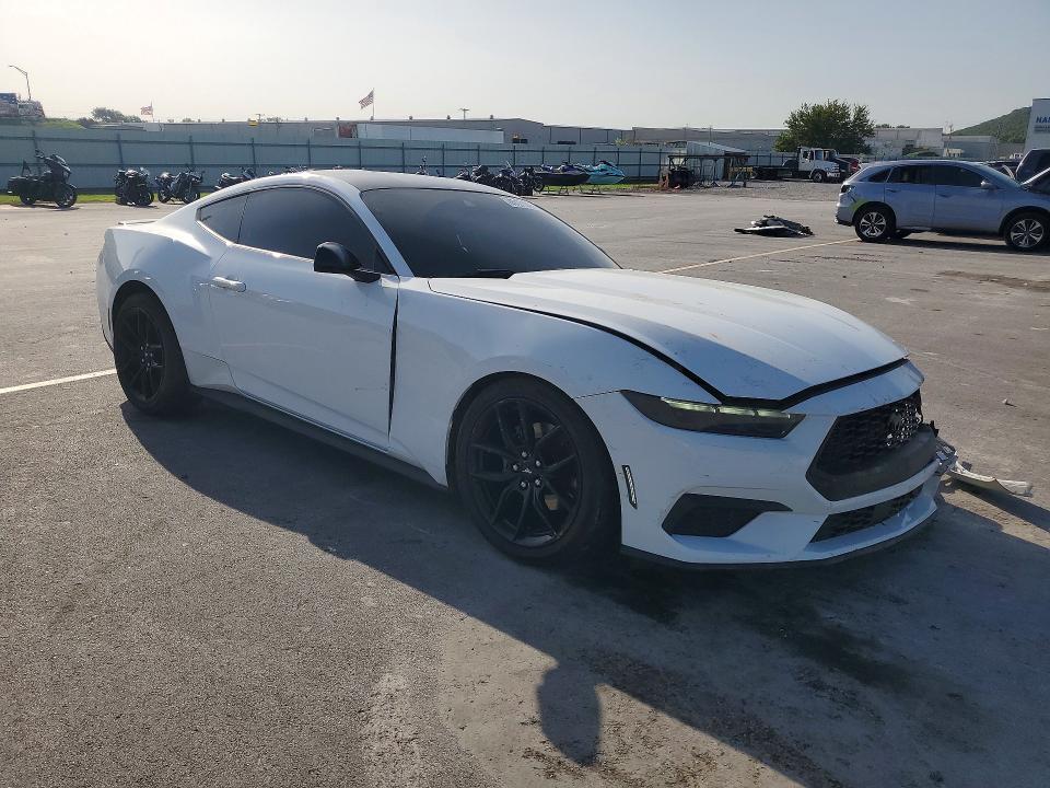 Снимка 4 от търг – 2024 FORD MUSTANG с VIN 1FA6P8TH8R5112511