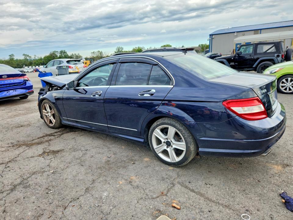 Photo 2 from auction – 2011 MERCEDES-BENZ C with VIN WDDGF8BBXBR144296
