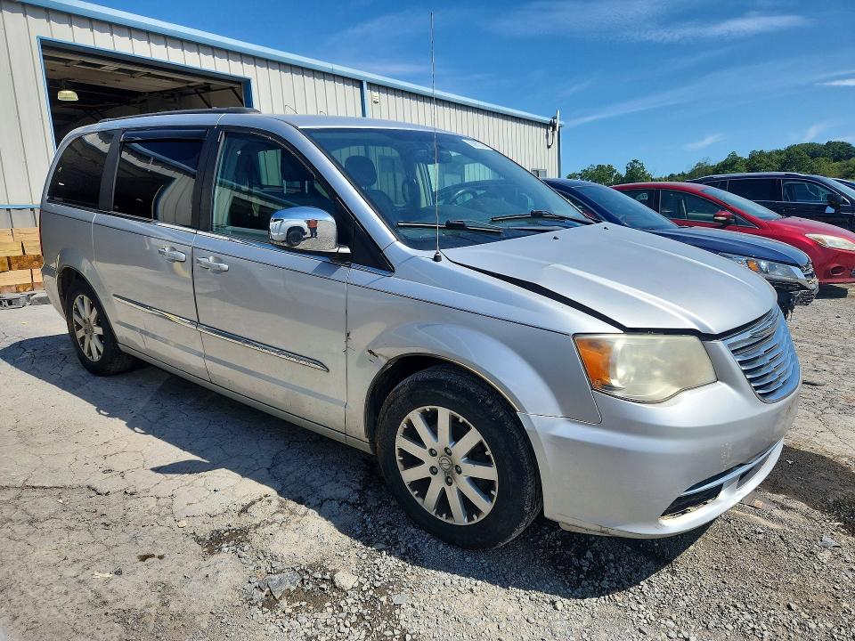 Photo 4 from auction – 2011 CHRYSLER TOWN & COUNTRY with VIN 2A4RR8DG2BR721877