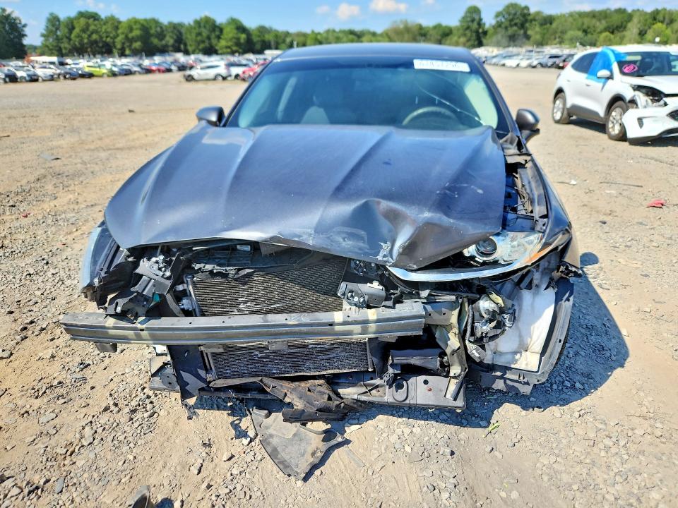 Photo 5 from auction – 2016 FORD FUSION with VIN 3FA6P0G72GR292100