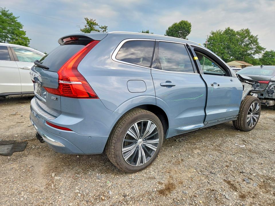 Photo 3 from auction – 2022 VOLVO XC60 with VIN YV4L12RL8N1915373