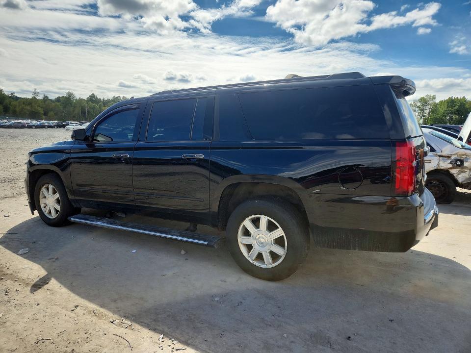 Photo 2 from auction – 2017 CHEVROLET SUBURBAN with VIN 1GNSKJKC9HR291810