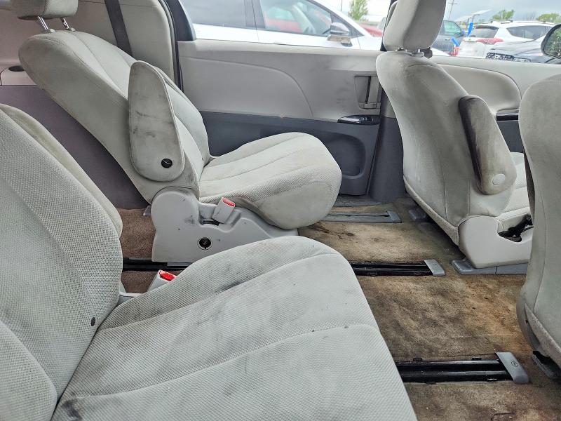 Photo 11 from auction – 2014 TOYOTA SIENNA with VIN 5TDZK3DC3ES439088