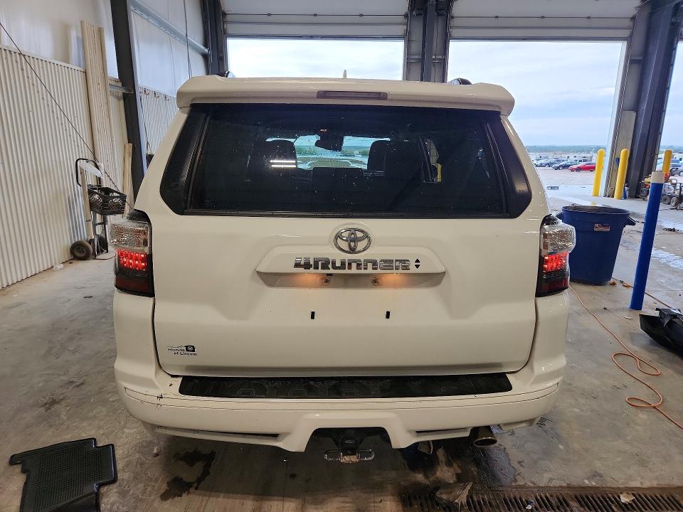 Photo 6 from auction – 2022 TOYOTA 4RUNNER with VIN JTESU5JR4N6069216