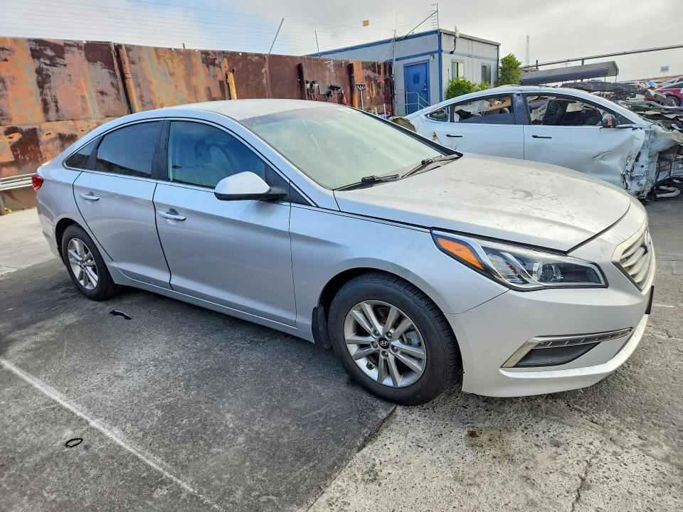 Photo 4 from auction – 2015 HYUNDAI SONATA with VIN 5NPE24AF8FH244601