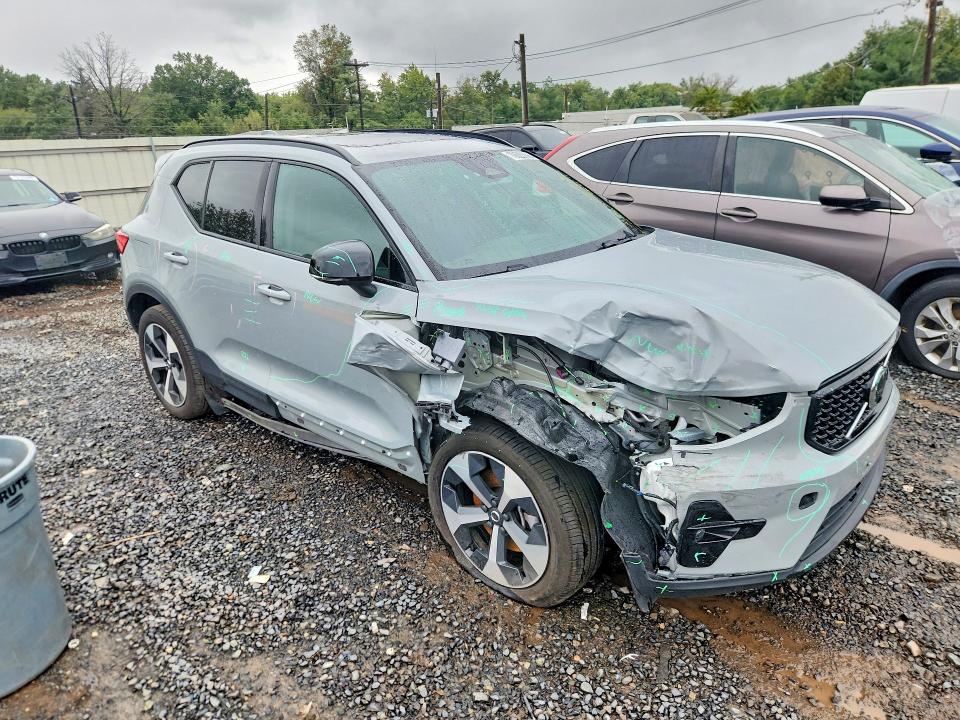 صورة رقم 4 من المزاد - 2025 VOLVO XC40 مع VIN YV4L12UC3S2579595
