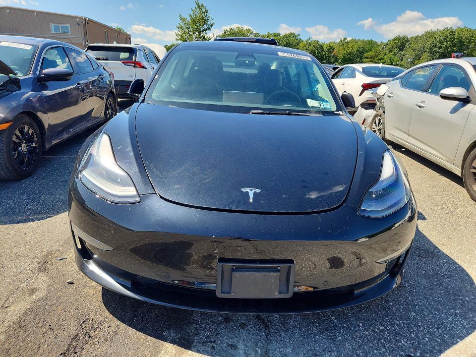صورة رقم 5 من المزاد - 2022 TESLA MODEL 3 مع VIN 5YJ3E1EA0NF370539
