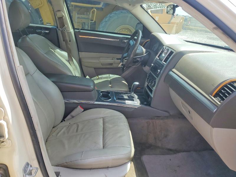 Photo 7 from auction – 2010 CHRYSLER 300 with VIN 2C3CA5CVXAH307059