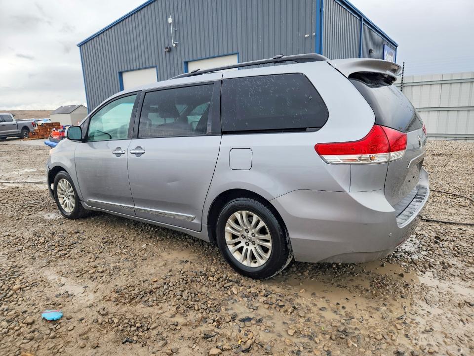 Photo 2 from auction – 2013 TOYOTA SIENNA with VIN 5TDYK3DC9DS306779