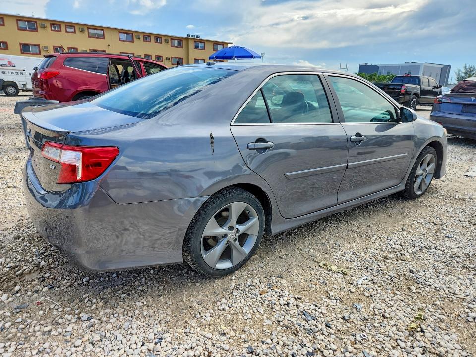Photo 3 from auction – 2014 TOYOTA CAMRY with VIN 4T1BF1FK9EU737621