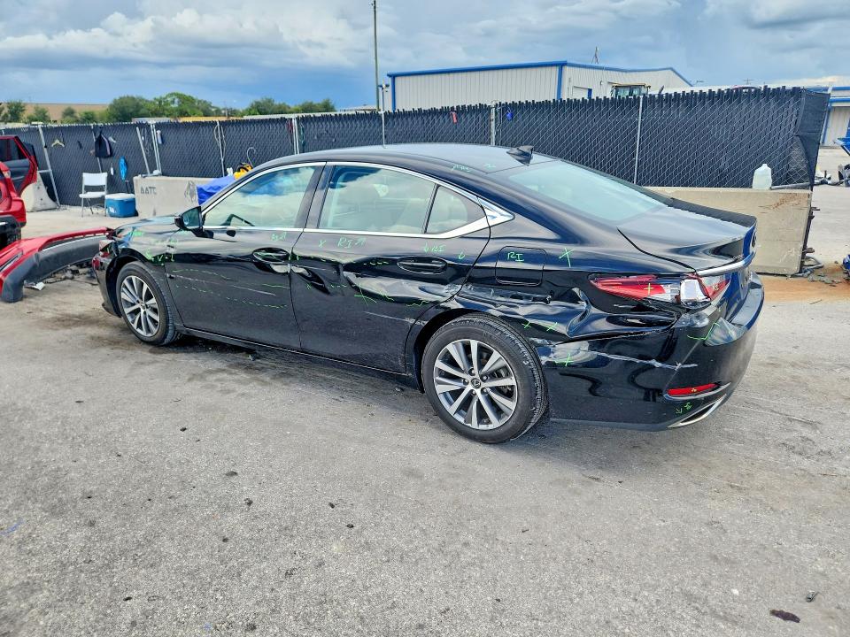 Photo 2 from auction – 2020 LEXUS ES 350 with VIN 58ACZ1B18LU078798