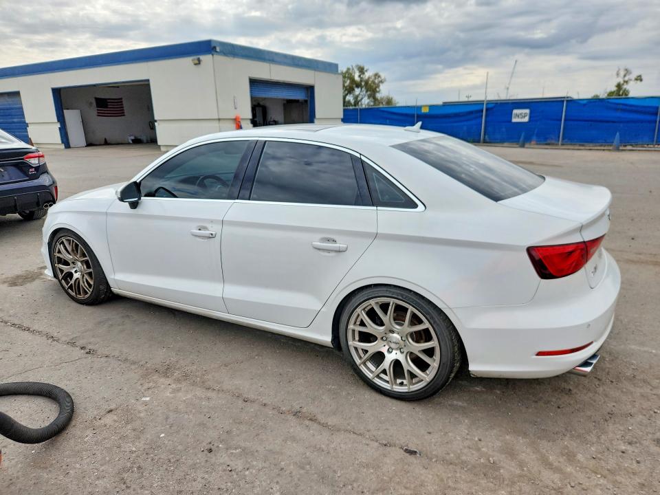 Foto 2 de la subasta – 2016 AUDI A3 con VIN WAUE8GFF2G1003289