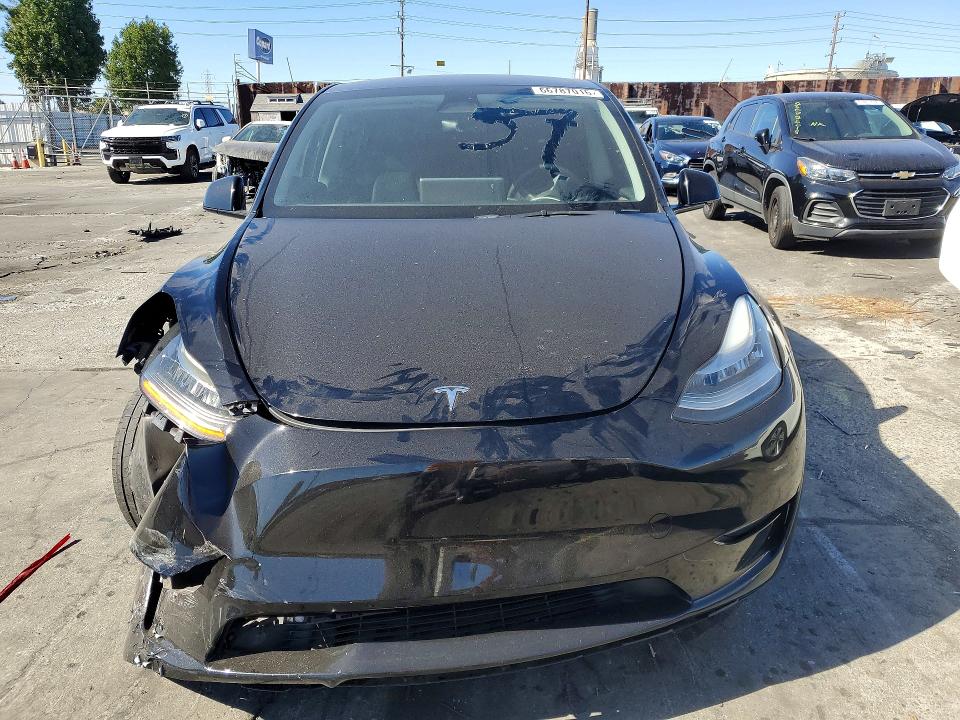 Zdjęcie 5 z aukcji – 2023 TESLA MODEL Y z VIN 7SAYGDEE2PA027285