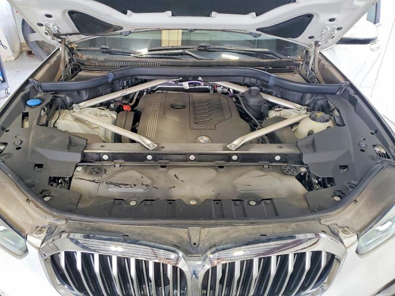 Photo 12 from auction – 2021 BMW X5 with VIN 5UXCR6C02M9F44004