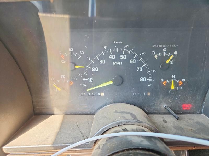 Photo 9 from auction – 1992 CHEVROLET GMT-400 with VIN 2GCEK19K3N1152070