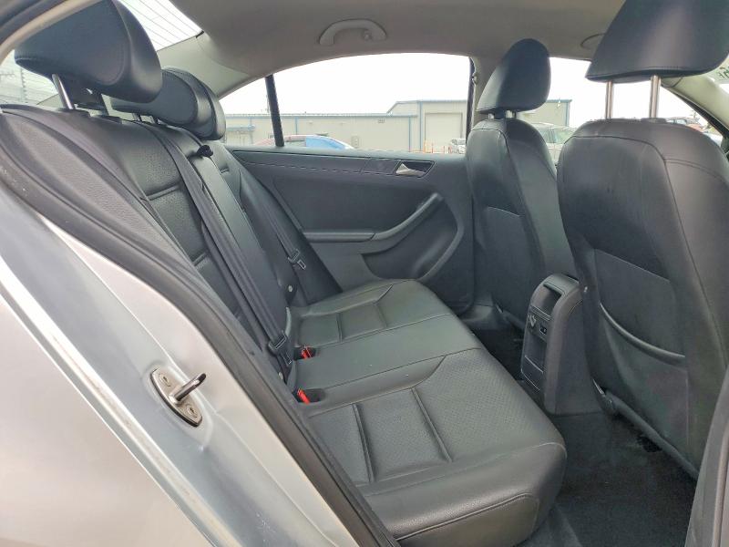 Снимка 10 от търг – 2014 VOLKSWAGEN JETTA с VIN 3VWD17AJ0EM298954