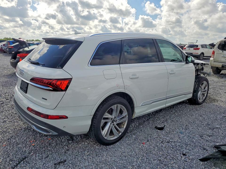 Снимка 3 от търг – 2023 AUDI Q7 с VIN WA1LXBF74PD009533