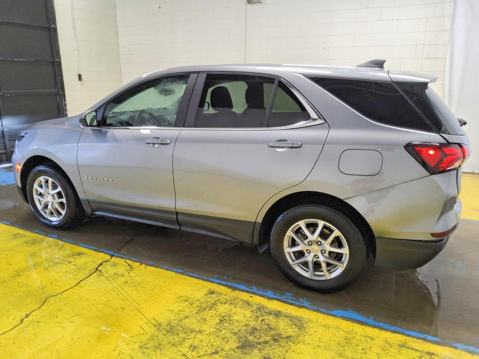 Photo 2 from auction – 2024 CHEVROLET EQUINOX with VIN 3GNAXUEG5RL198630