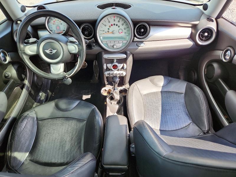 Photo 8 from auction – 2008 MINI COOPER with VIN WMWMF735X8TV32900