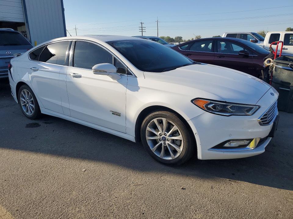 Photo 4 from auction – 2017 FORD FUSION with VIN 3FA6P0SUXHR152276