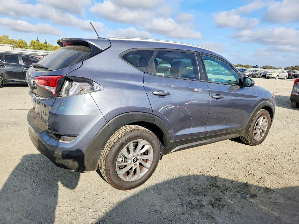 Photo 3 from auction – 2016 HYUNDAI TUCSON with VIN KM8J33A44GU228807