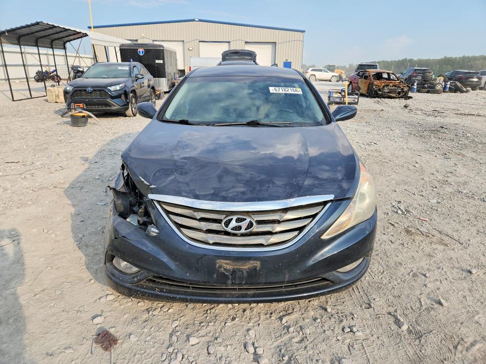 Photo 5 from auction – 2011 HYUNDAI SONATA with VIN 5NPEC4AC5BH115521