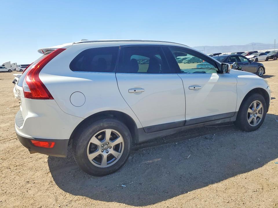 Photo 3 from auction – 2012 VOLVO XC60 with VIN YV4940DL0C2280010