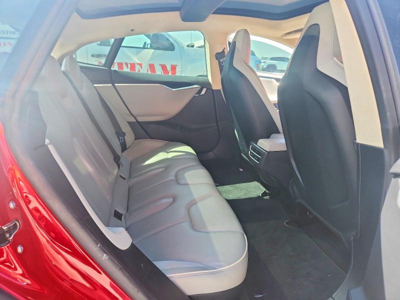 Foto 10 de la subasta – 2013 TESLA MODEL S con VIN 5YJSA1DP4DFP14627