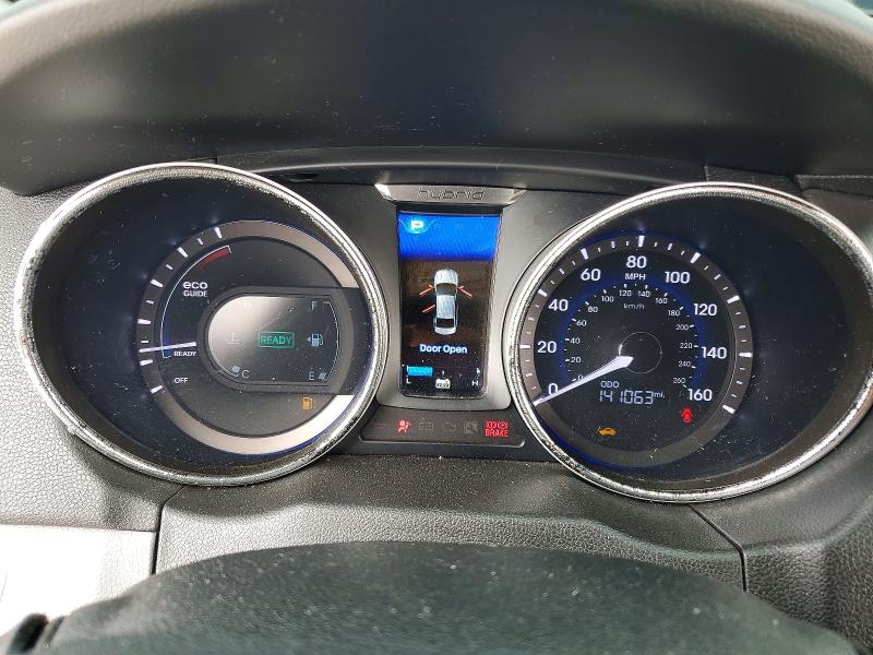 Photo 9 from auction – 2012 HYUNDAI SONATA with VIN KMHEC4A48CA031657