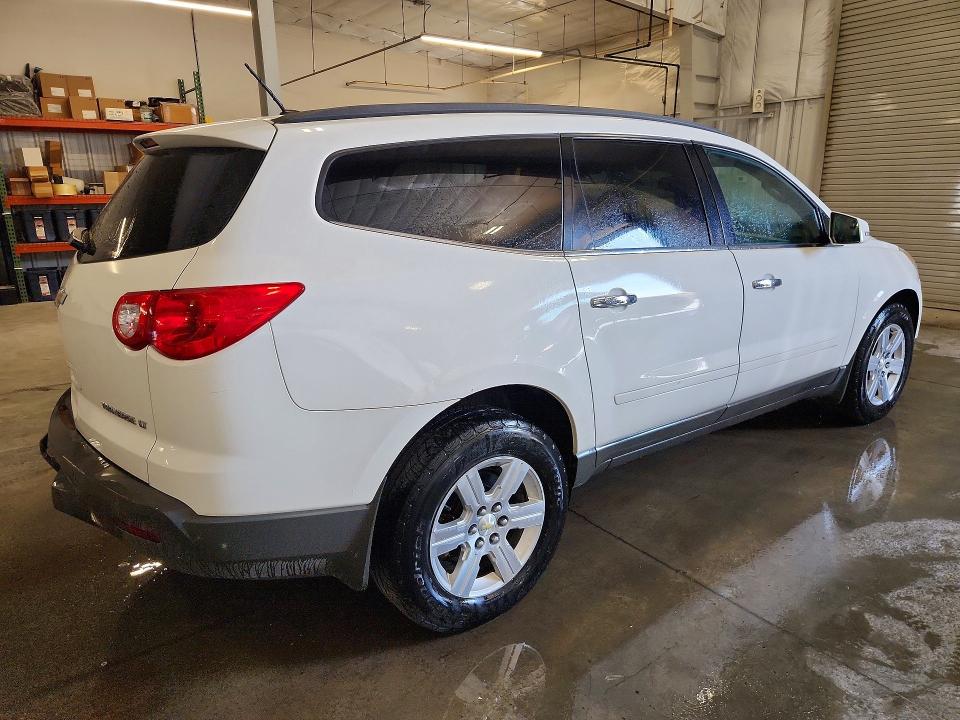 Photo 3 from auction – 2012 CHEVROLET TRAVERSE with VIN 1GNKVGED6CJ291429