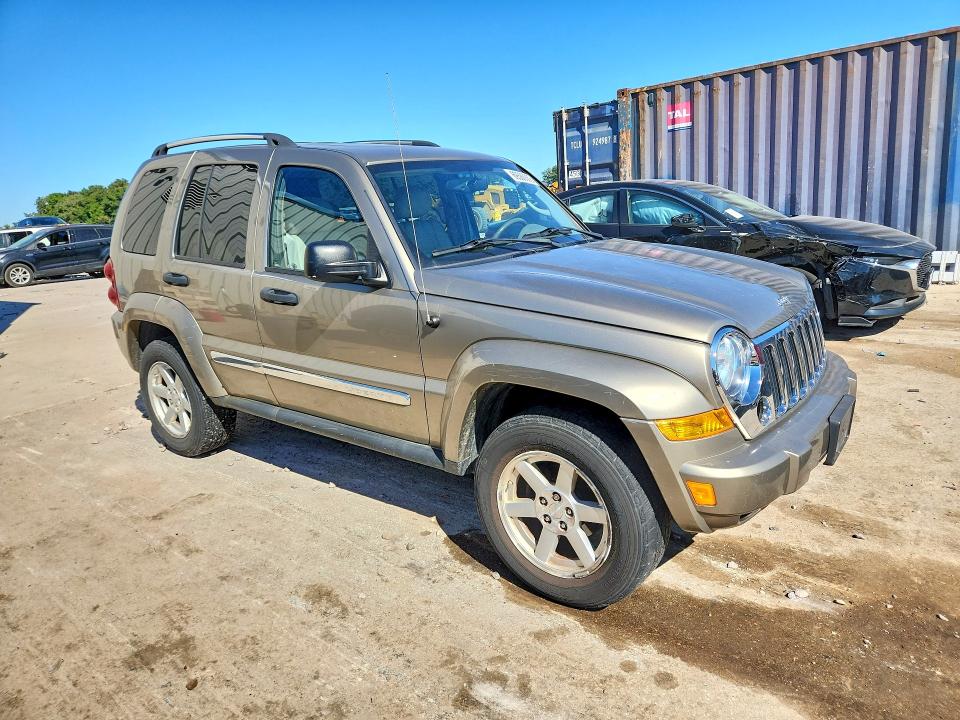 Photo 4 from auction – 2005 JEEP LIBERTY with VIN 1J4GL58K85W590505