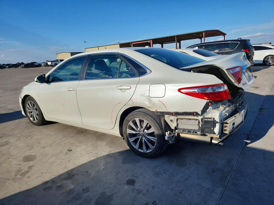 Снимка 2 от търг – 2016 TOYOTA CAMRY с VIN 4T1BK1FK1GU574235