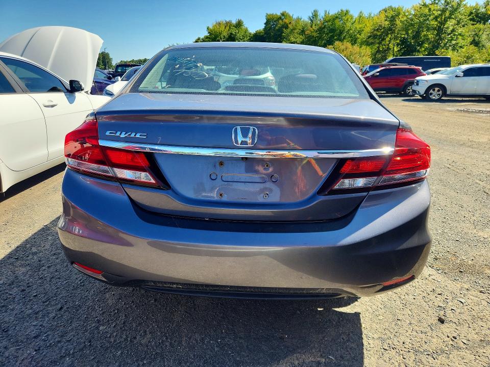 Снимка 6 от търг – 2015 HONDA CIVIC с VIN 19XFB2E57FE018645