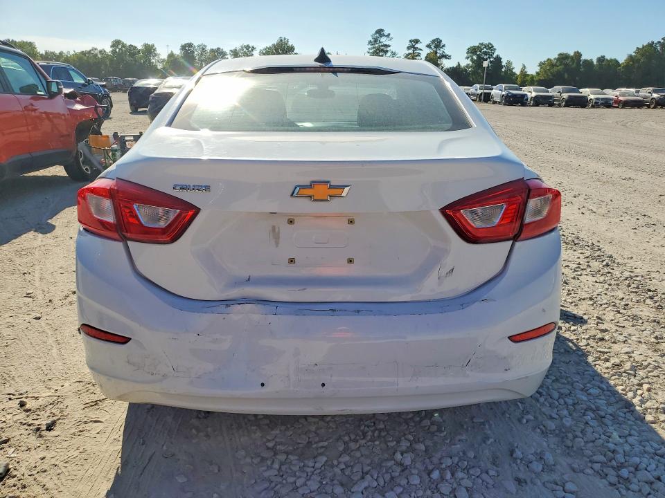 Photo 6 from auction – 2017 CHEVROLET CRUZE with VIN 3G1BC5SM7HS566585