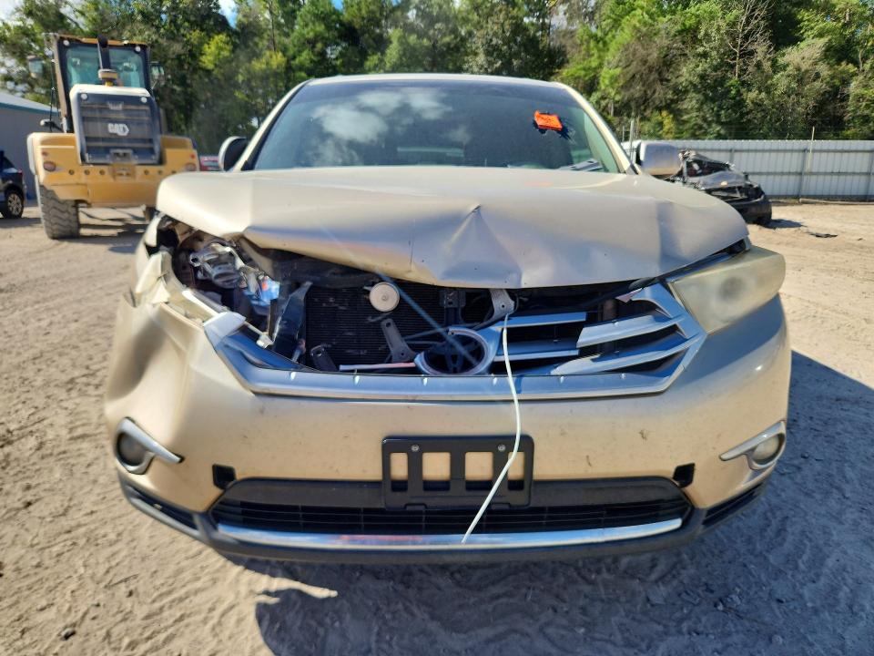 Photo 5 from auction – 2011 TOYOTA HIGHLANDER with VIN 5TDZK3EH3BS033317