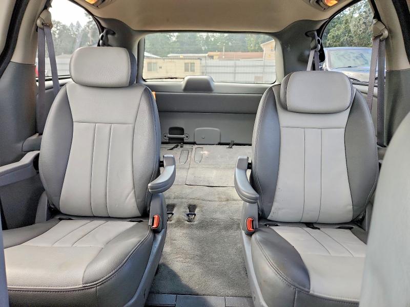 Photo 10 from auction – 2006 DODGE GRAND CARAVAN with VIN 2D4GP44L26R700433