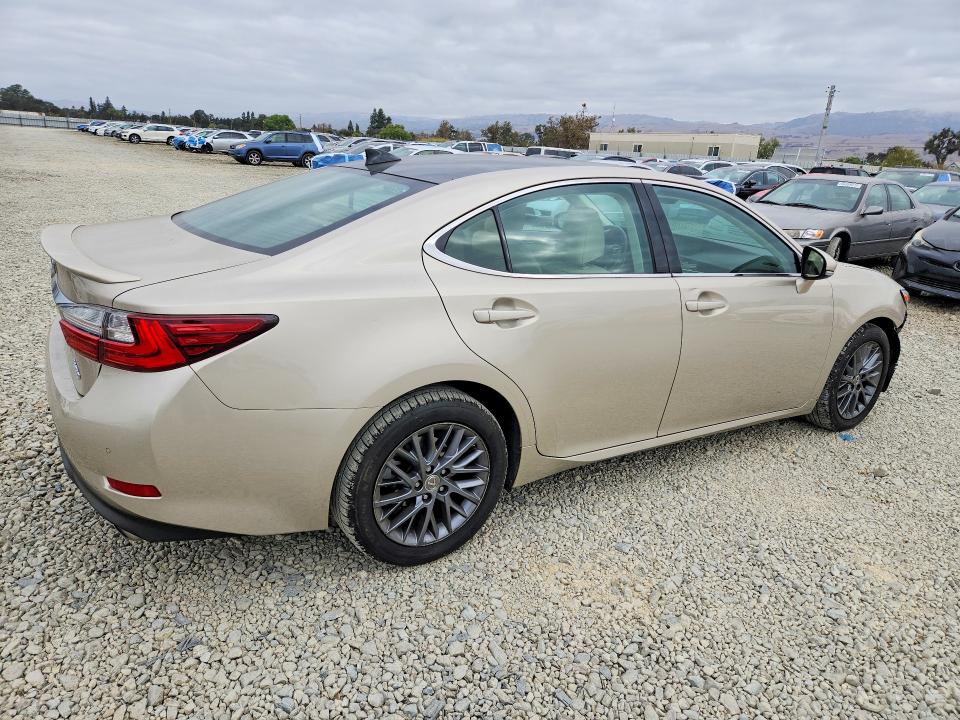 Фото 3 с аукциона – 2018 LEXUS ES с VIN 58ABK1GG0JU102408