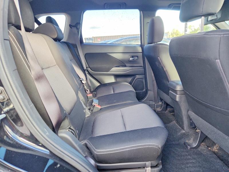 Photo 10 from auction – 2018 MITSUBISHI OUTLANDER with VIN JA4AD3A38JZ020653