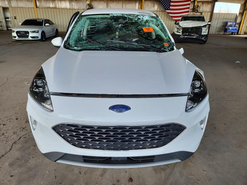 Photo 5 from auction – 2022 FORD ESCAPE with VIN 1FMCU0CZ7NUA98502