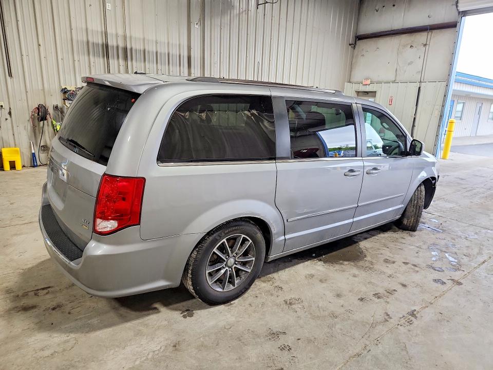 Photo 3 from auction – 2017 DODGE GRAND CARAVAN with VIN 2C4RDGCG0HR827575