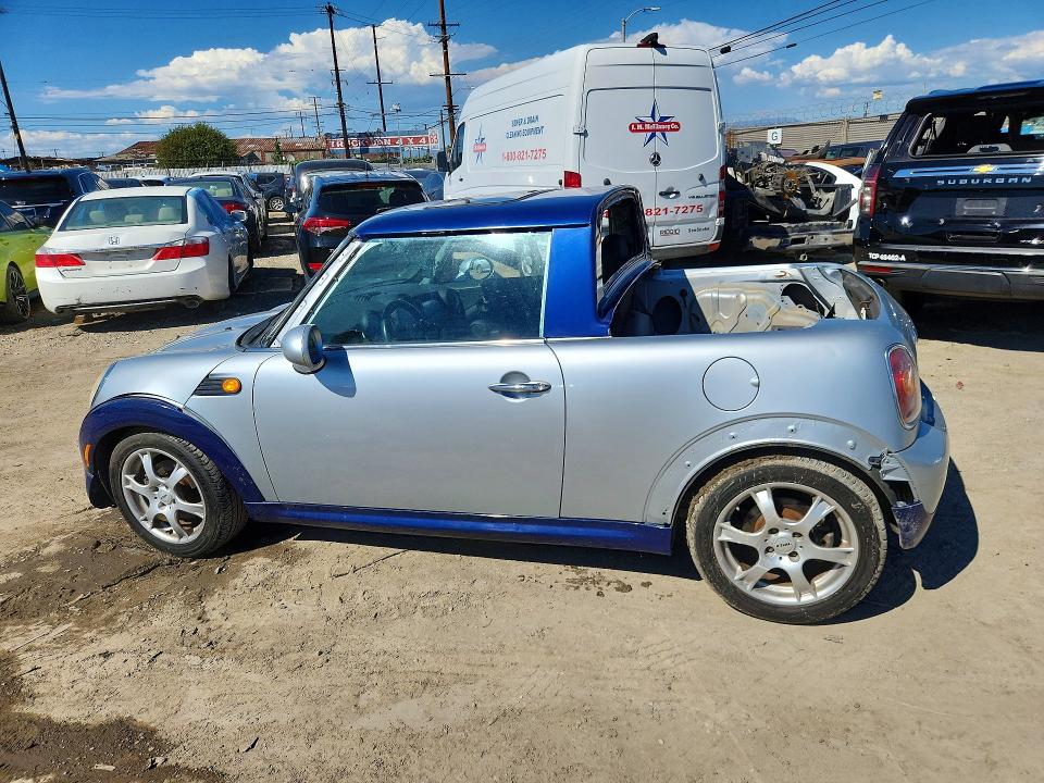 Photo 2 from auction – 2008 MINI COOPER with VIN WMWMF33568TT66206